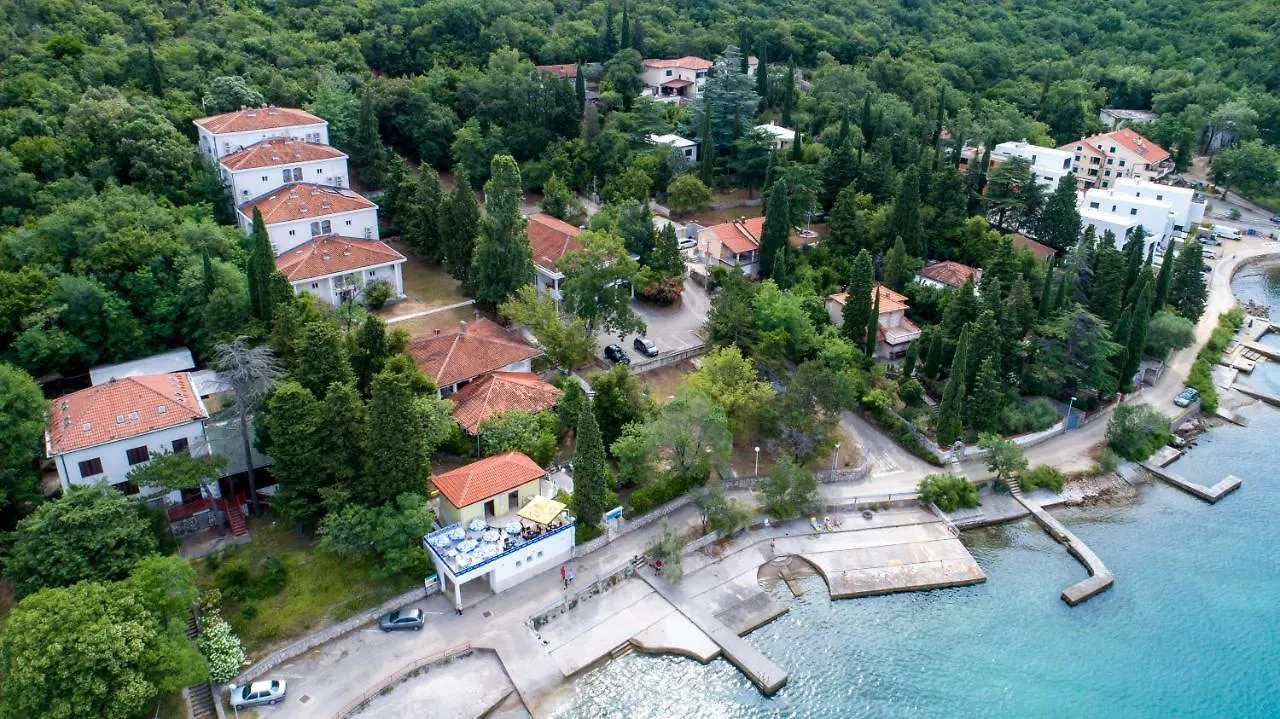 Hotel Delfin Omisalj 3*,  Croatia