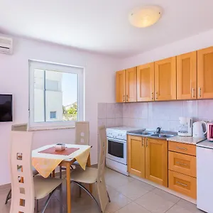 https://apartments-tomo-medulin.in-istria.net