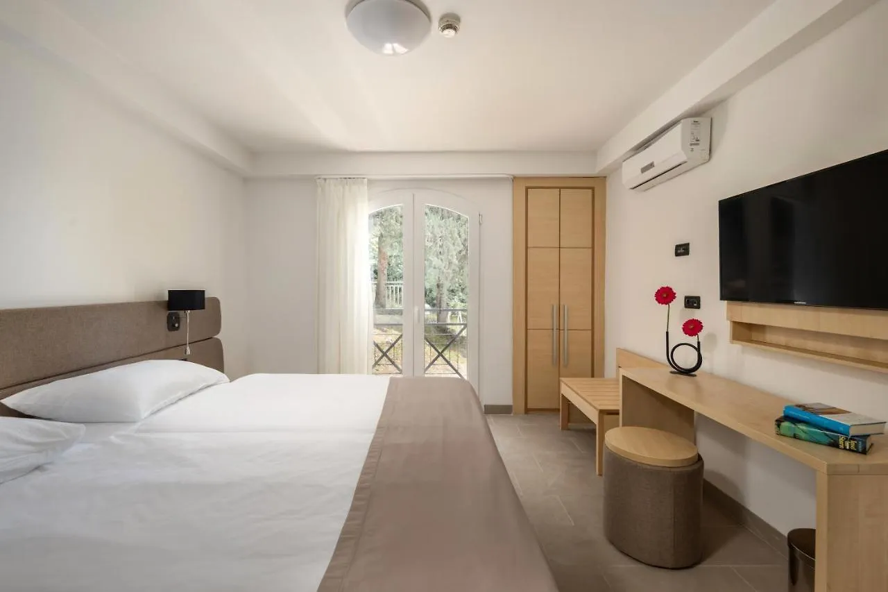 Hotel Delfin Omišalj 3*,