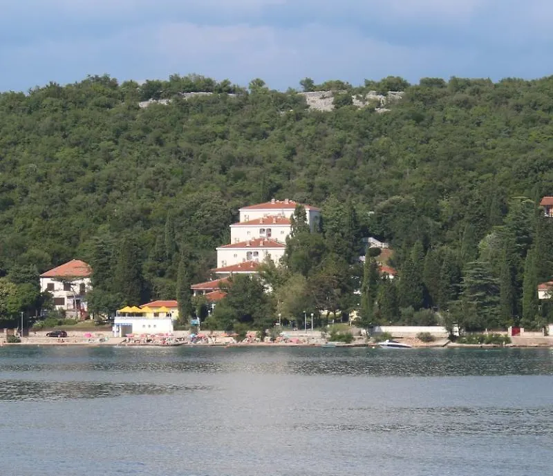Hotel Delfin Omišalj 3*,  Kroatië